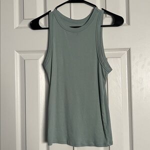 M High Neck Tank